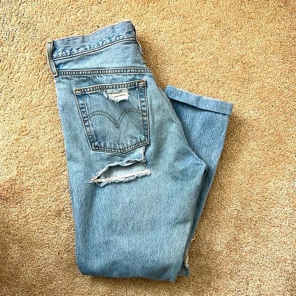 LEVI’s 501 ripped jeans - Picture 2 of 3
